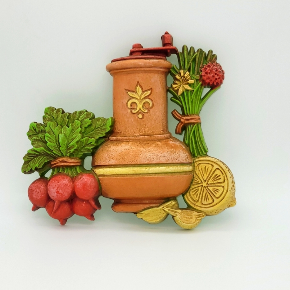 Vintage 1970's Kitchen Decor  7.5" Wall Plaque, Vegetable Motif, Dart Industries